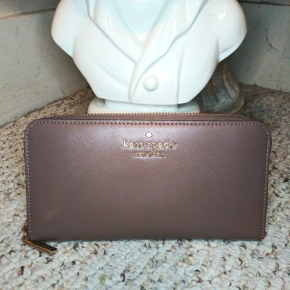Kate Spade Taupish Lavender Large Continental Zip Around Leather Wallet - Picture 13 of 13